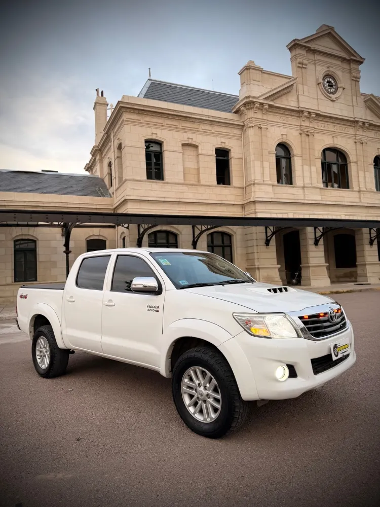 Toyota Hilux SRV — foto 6