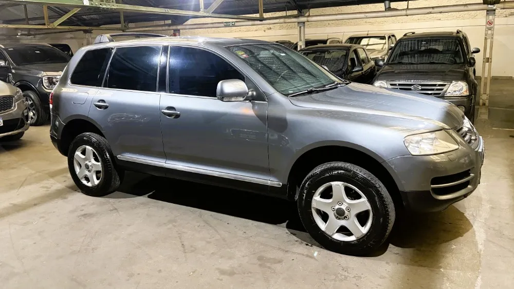 Volkswagen Touareg 2.5 TDI R5 PREMIUM — foto 2