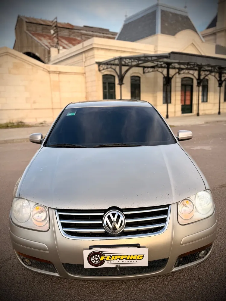 Volkswagen BORA 4P 1,8 T Highline 180CV — foto 2