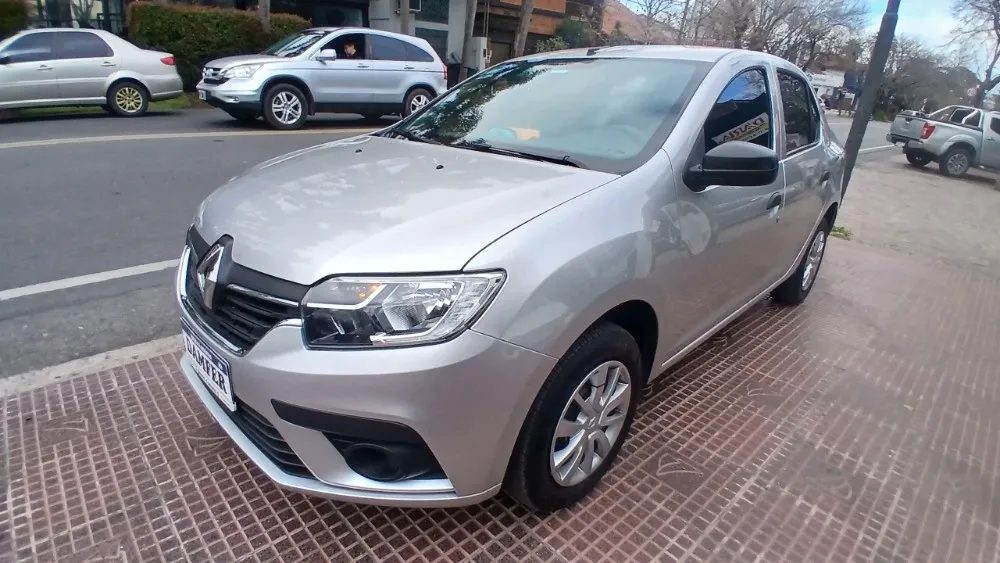 Renault LOGAN 4P 1,6 16V Life Pack — foto 4