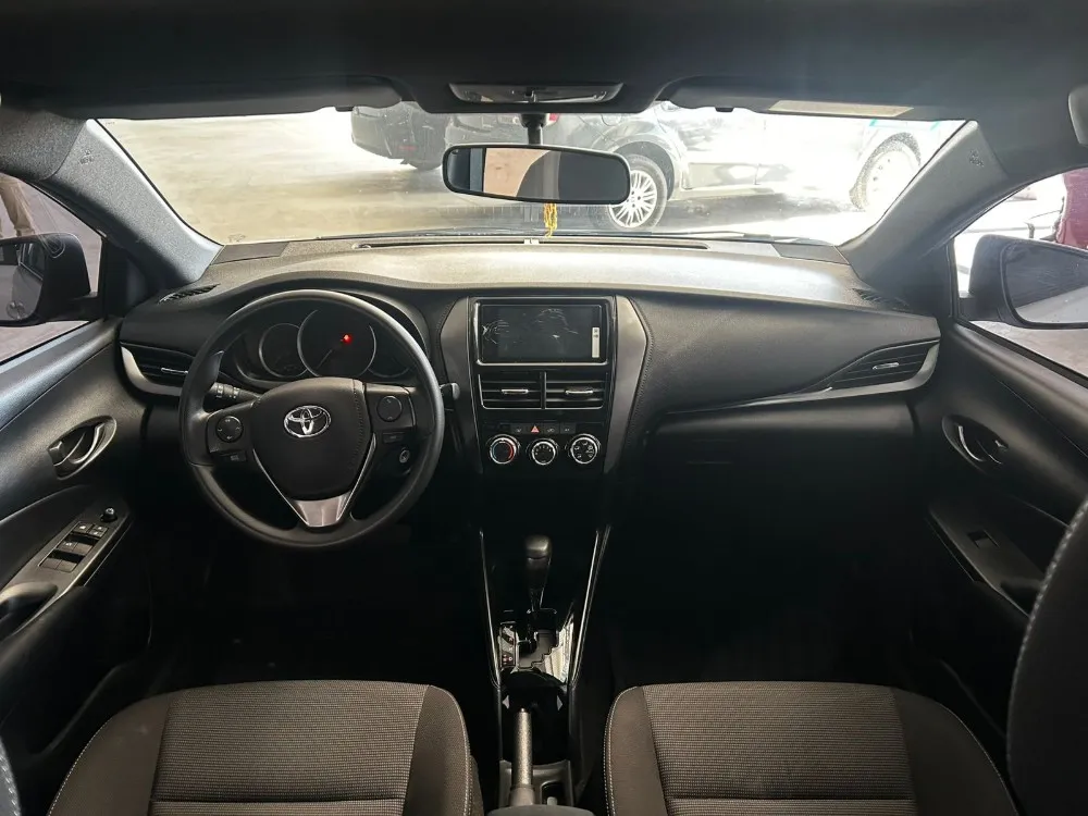 Toyota YARIS XS — foto 2