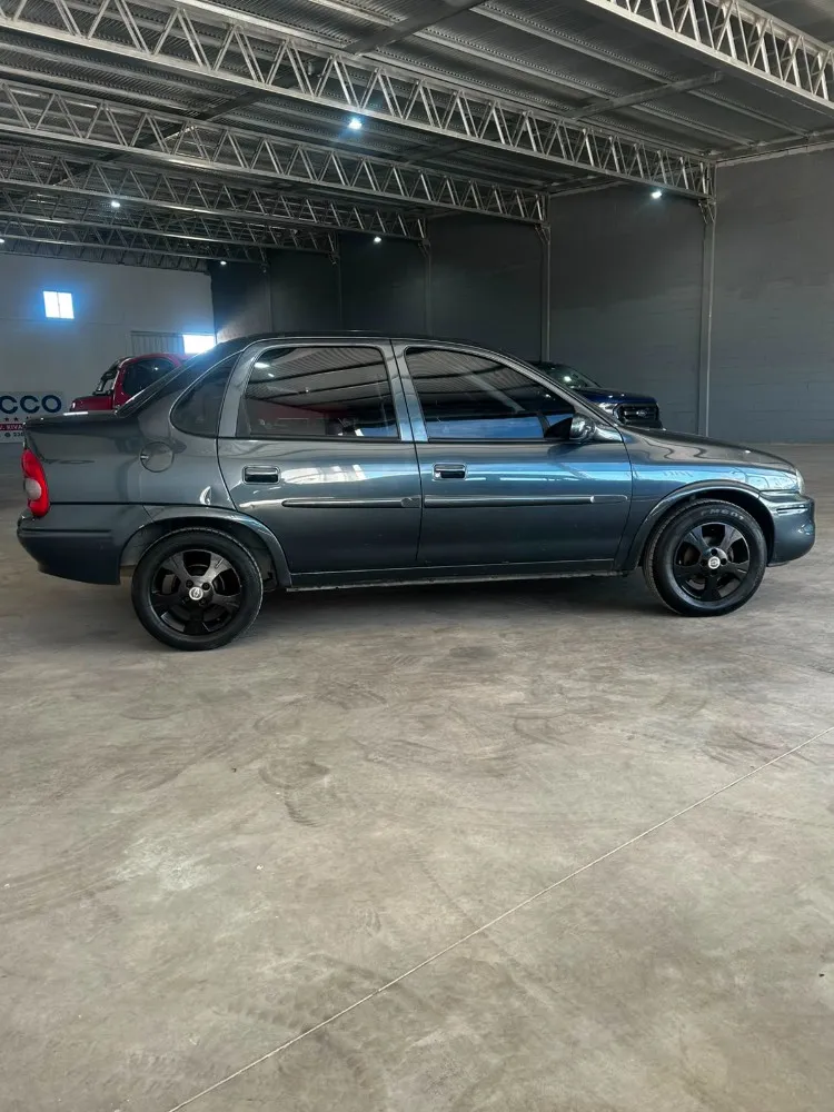 Chevrolet CLASSIC LT 4P — foto 3