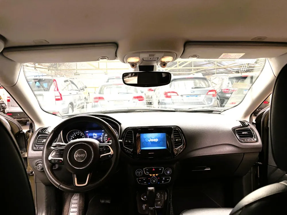 Jeep Compass Limited 4x4 ATX9 — foto 7