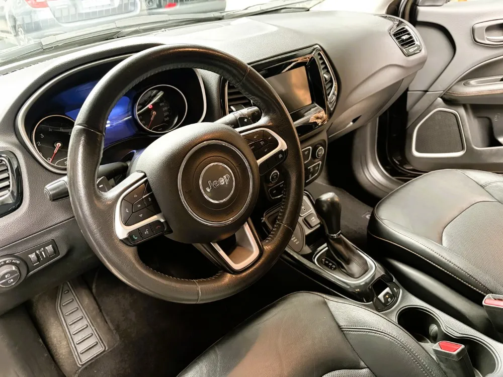 Jeep Compass Limited 4x4 ATX9 — foto 11