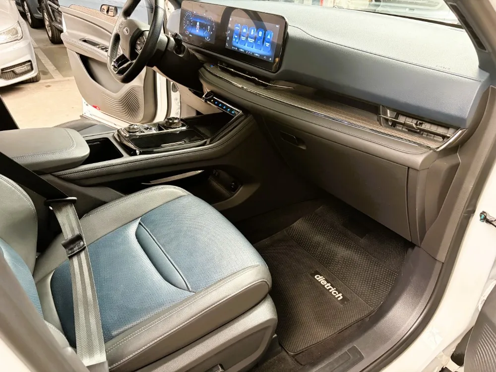 Ford TERRITORY 5P 1,8 T At7 Titanium 2024 — foto 17