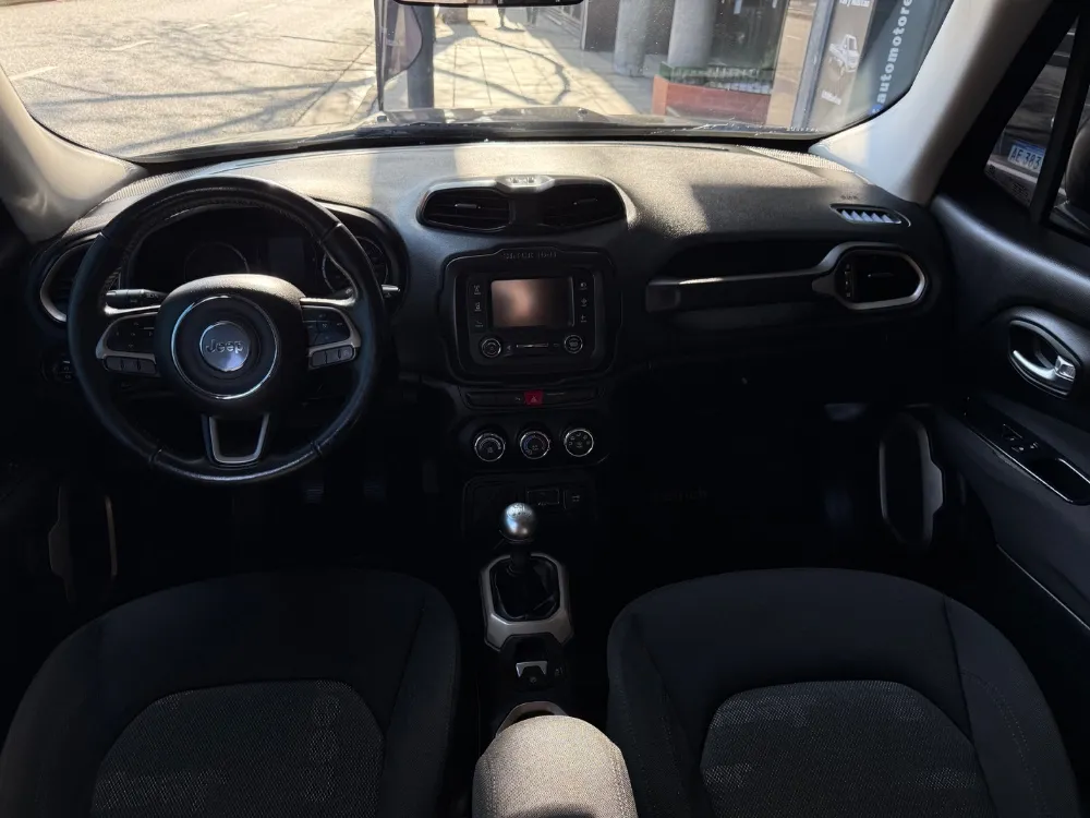 Jeep Renegade Sport — foto 9
