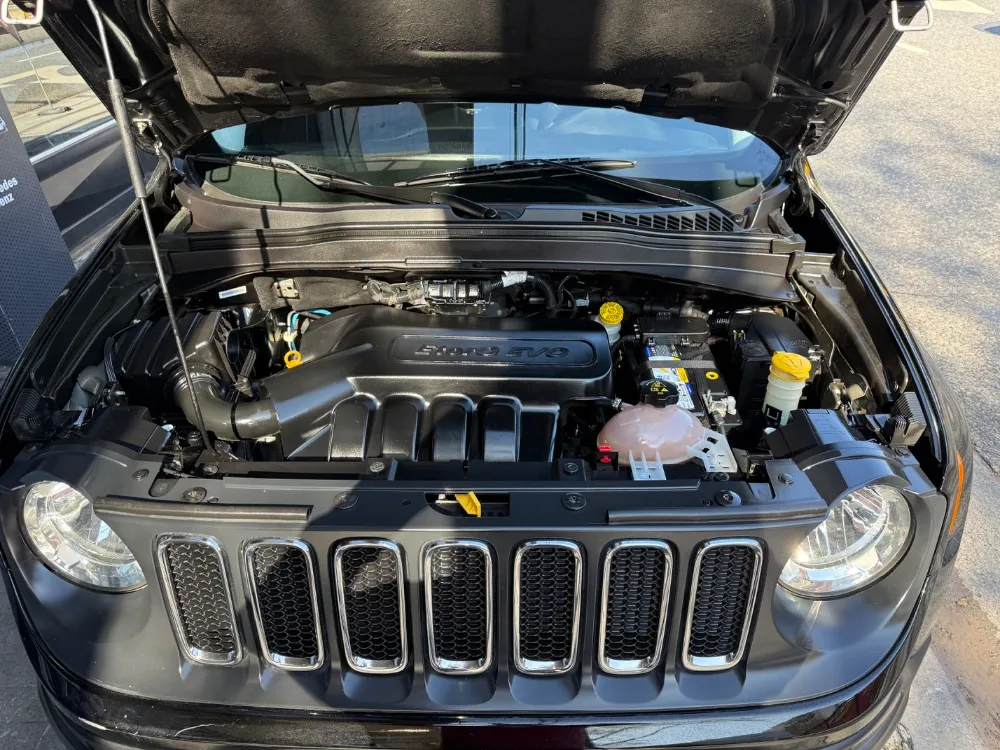 Jeep Renegade Sport — foto 14