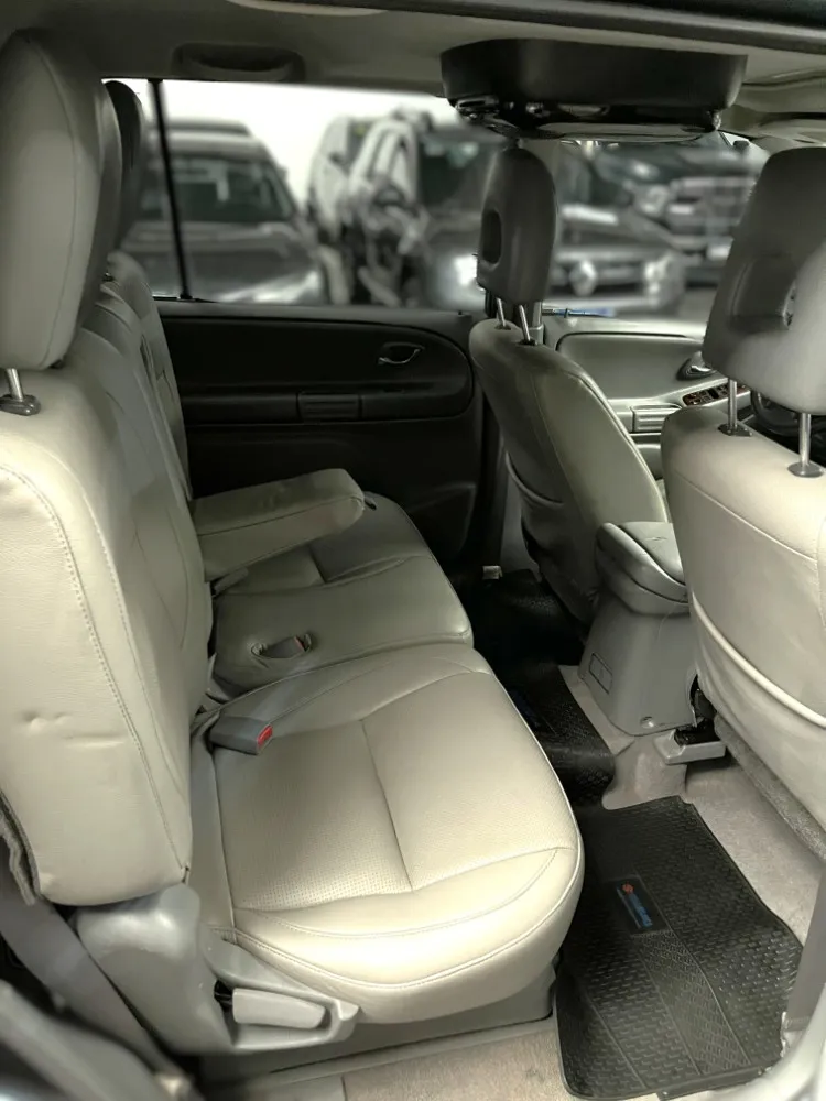 Suzuki Grand Vitara XL7 — foto 13