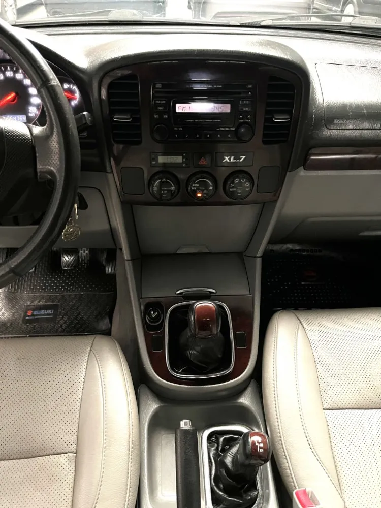 Suzuki Grand Vitara XL7 — foto 14