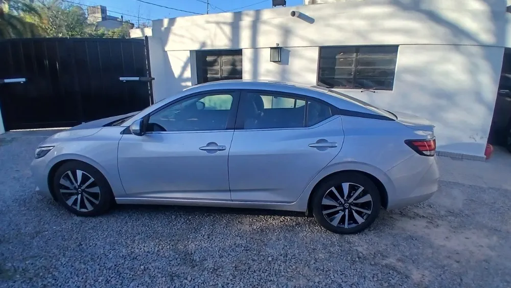Nissan Sentra Advance — foto 9