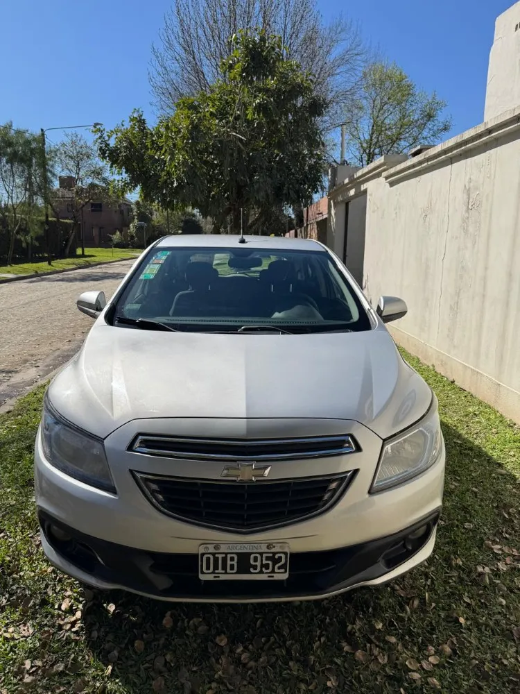 Chevrolet ONIX 5P 1,4 Ltz — foto 2