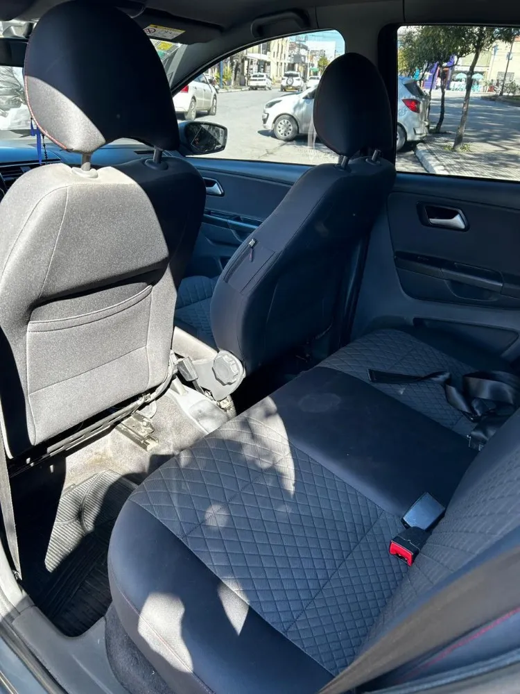 Volkswagen FOX 5P 1,6 Highline — foto 2