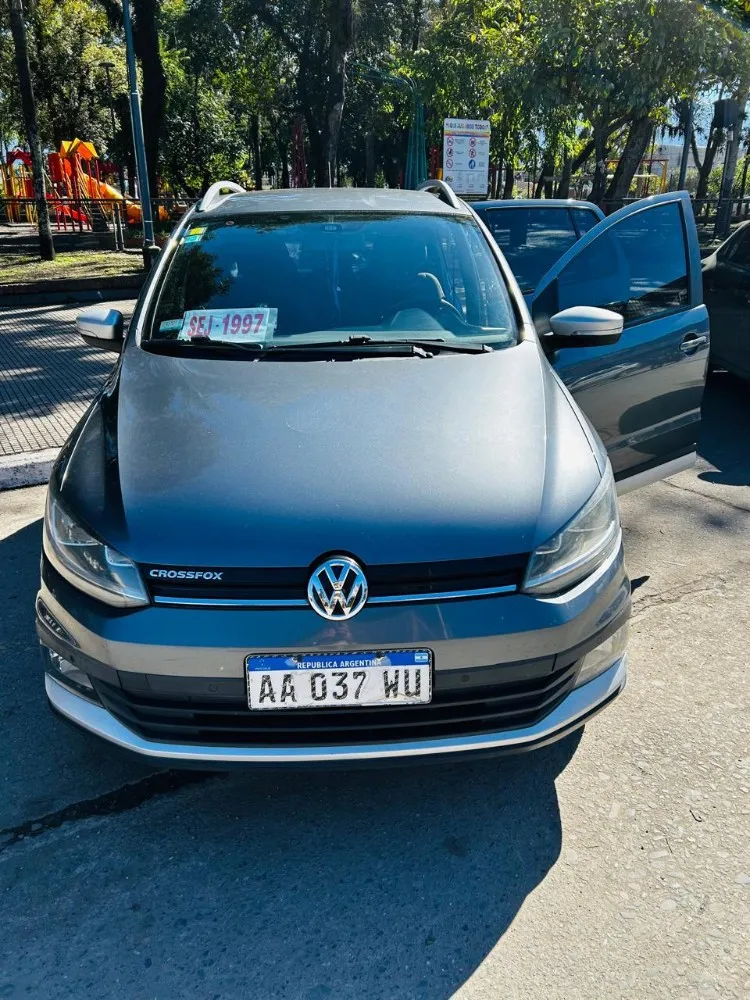 Volkswagen FOX 5P 1,6 Highline — foto 4