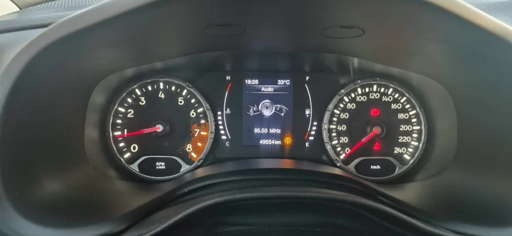 Jeep RENEGADE 5P 1,8 6AT Sport 4X2 — foto 4