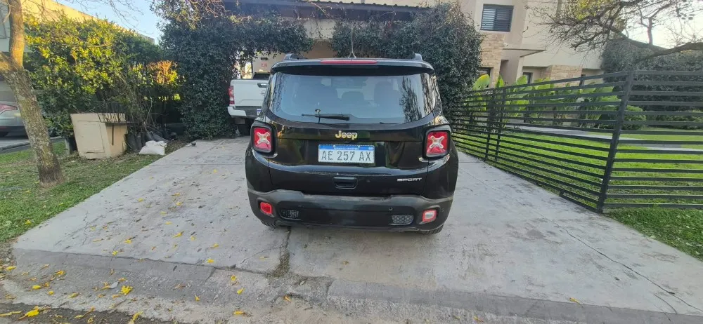 Jeep RENEGADE 5P 1,8 6AT Sport 4X2 — foto 6