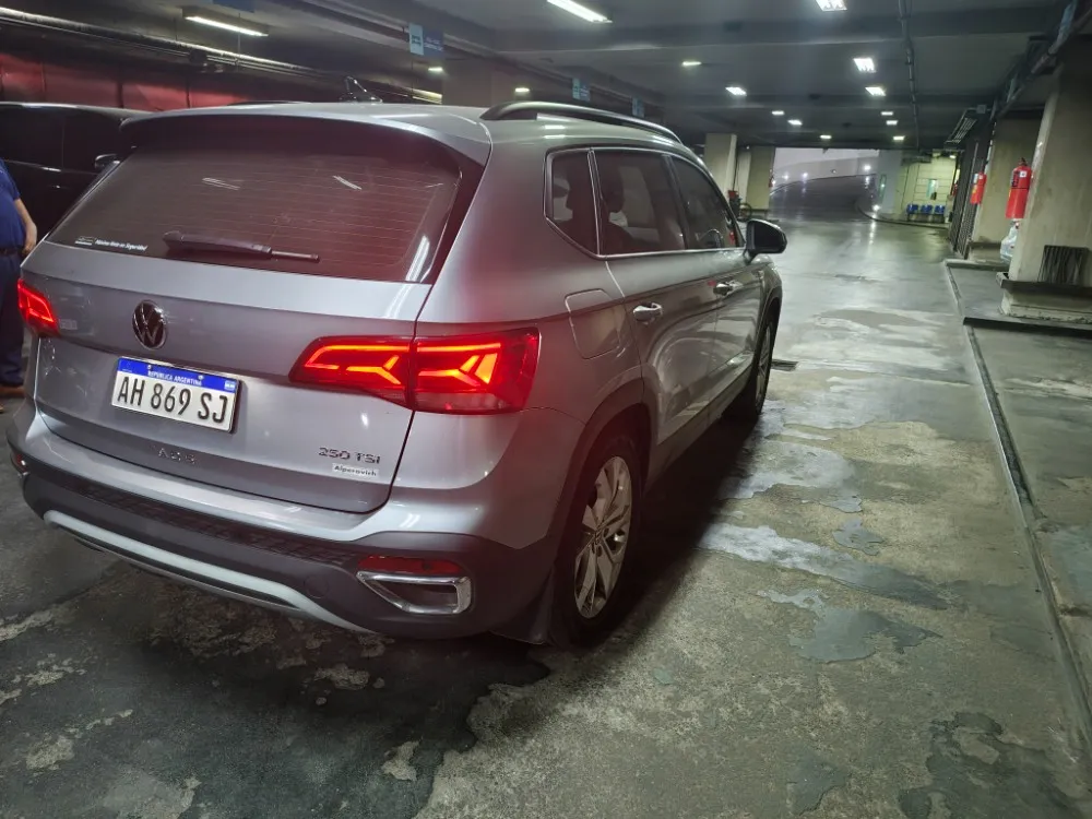 Volkswagen TAOS 5P 1,4 TSI 250 Comfortline Tipt 2023 — foto 3
