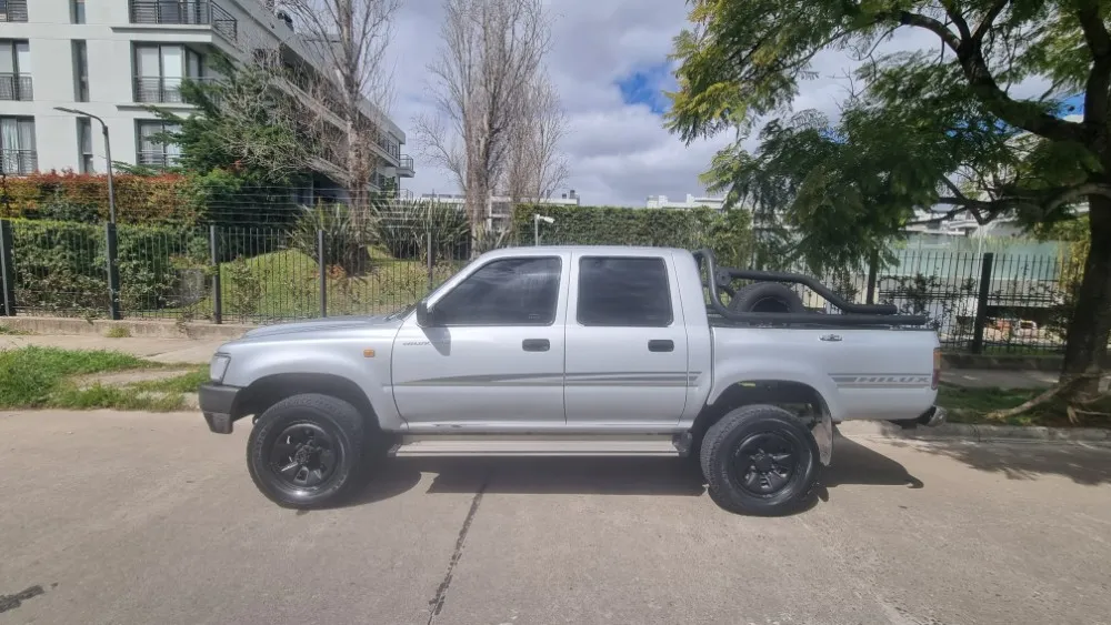 Toyota HILUX PICK - UP DX 3.0 D 4x4   — foto 8