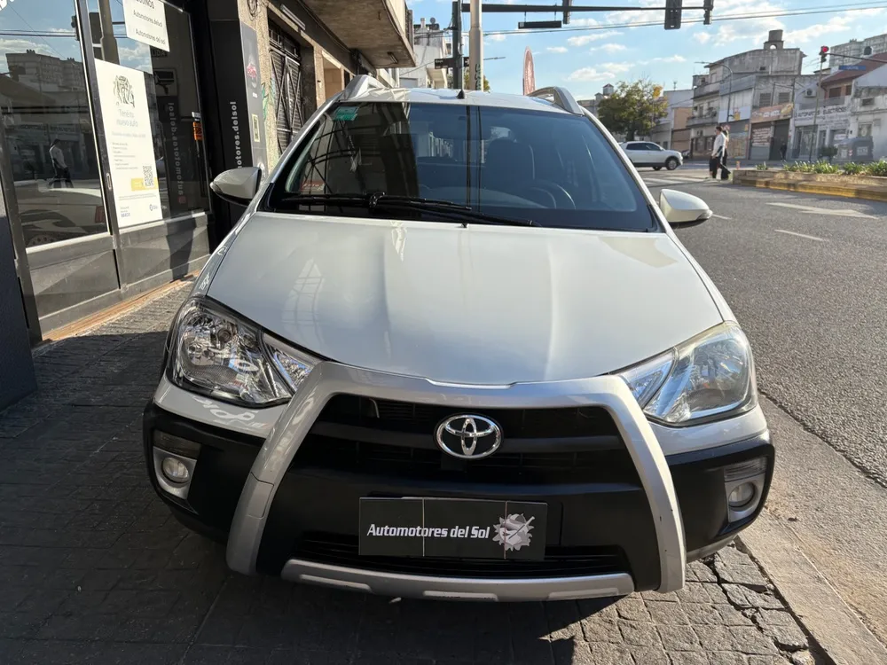 Toyota Etios Cross 1.5 M/T  — foto 2