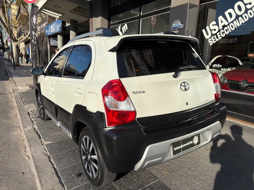 Toyota Etios Cross 1.5 M/T  — foto 6