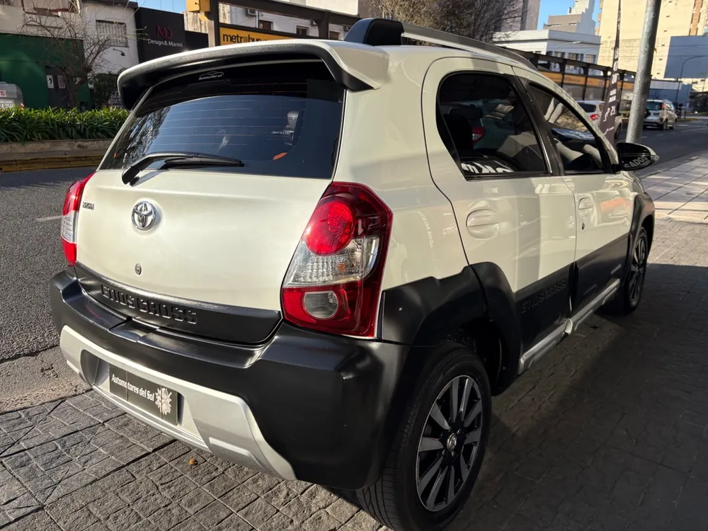 Toyota Etios Cross 1.5 M/T  — foto 8