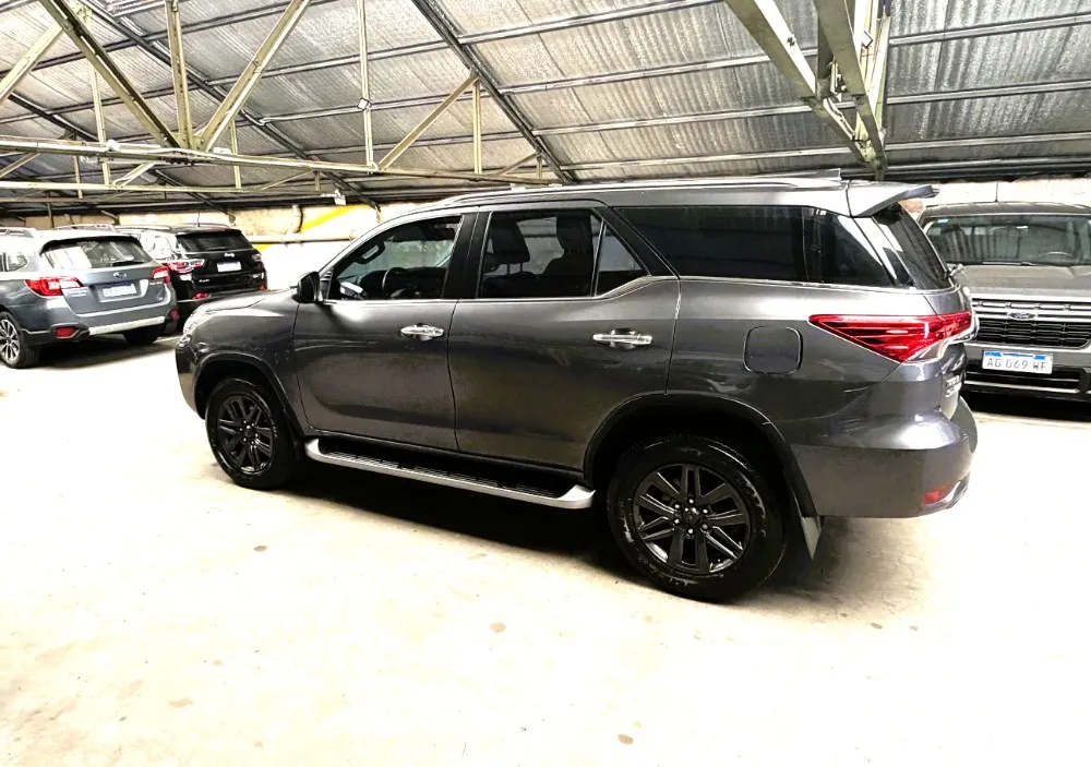 Toyota HILUX SW4 5P 2,8 Diesel Srx 4X4 7a AT — foto 4