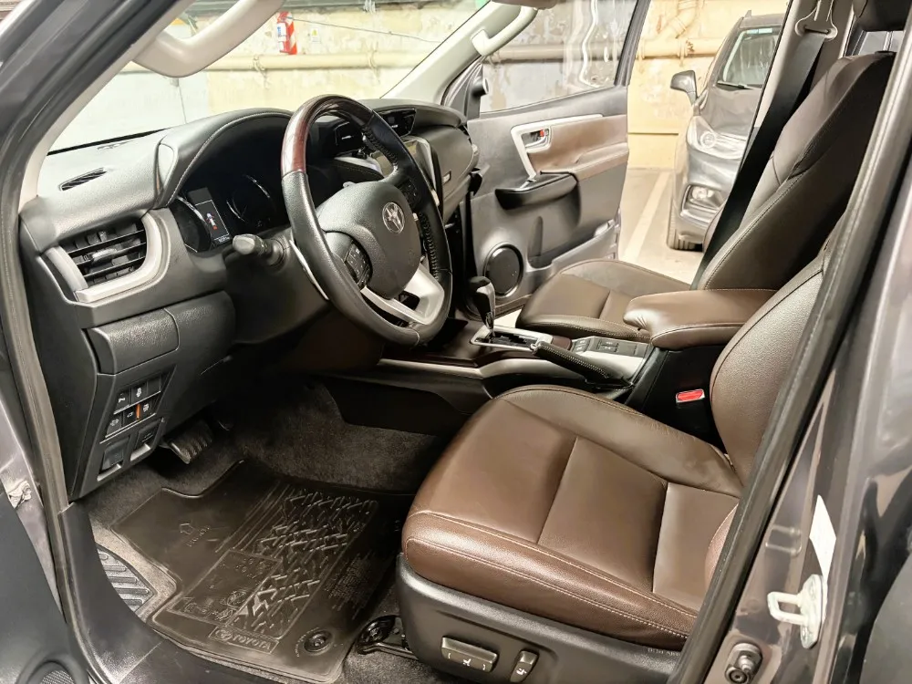 Toyota HILUX SW4 5P 2,8 Diesel Srx 4X4 7a AT — foto 15