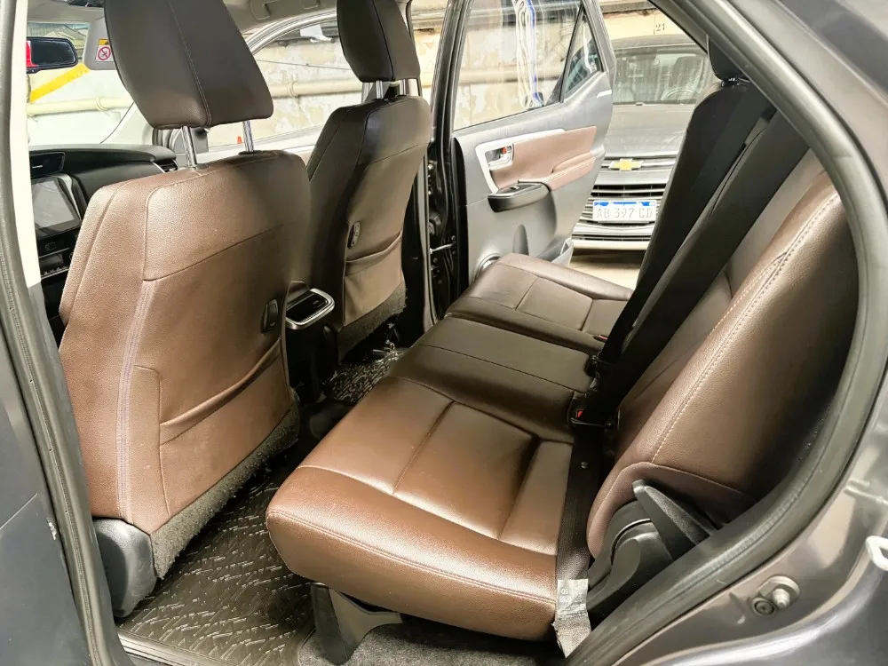 Toyota HILUX SW4 5P 2,8 Diesel Srx 4X4 7a AT — foto 16