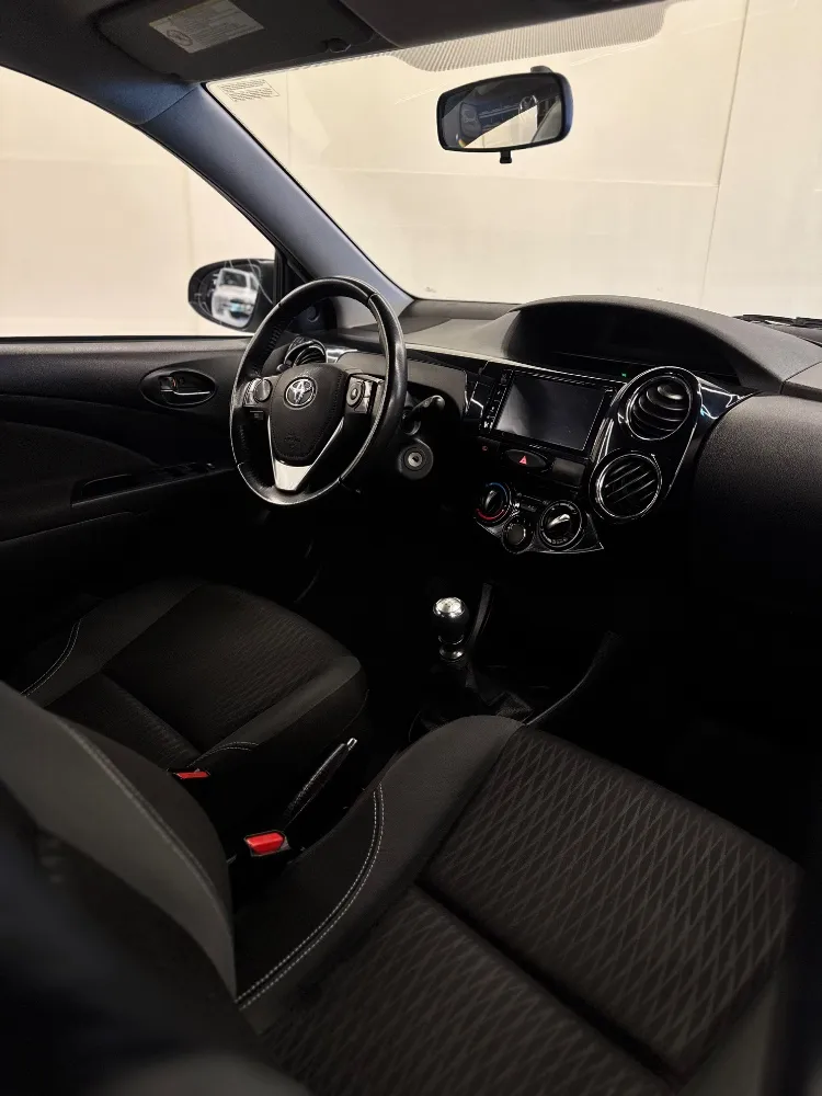 Toyota Etios XLS — foto 10