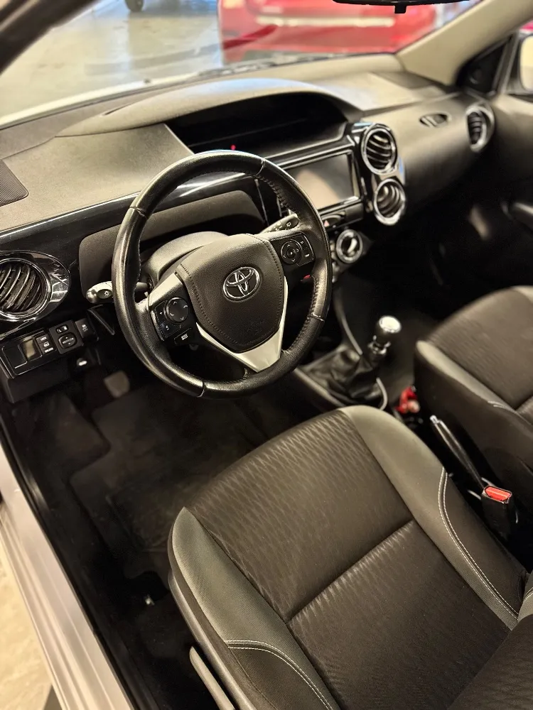 Toyota Etios XLS — foto 11