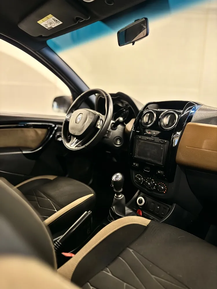 Renault Duster 5P 2,0 4X4 Privilege — foto 4