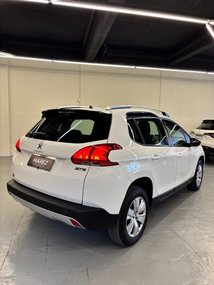 Peugeot 2008 Allure — foto 3
