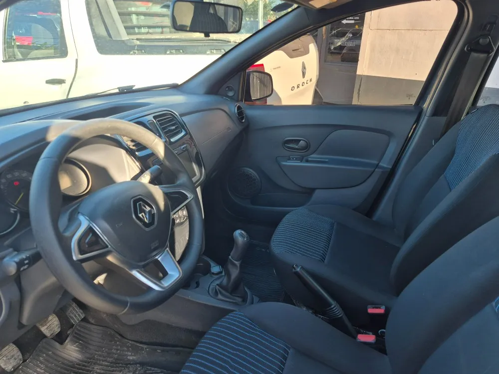 Renault Logan 4P 1,6 16V Life — foto 2