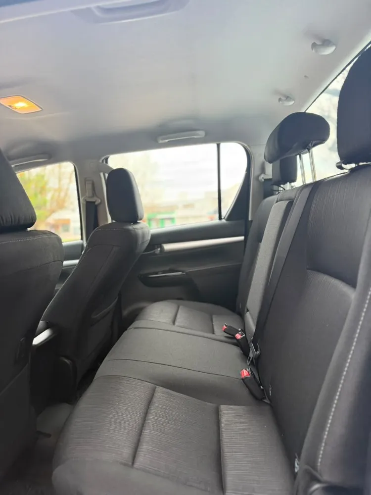 Toyota Hilux SR — foto 7