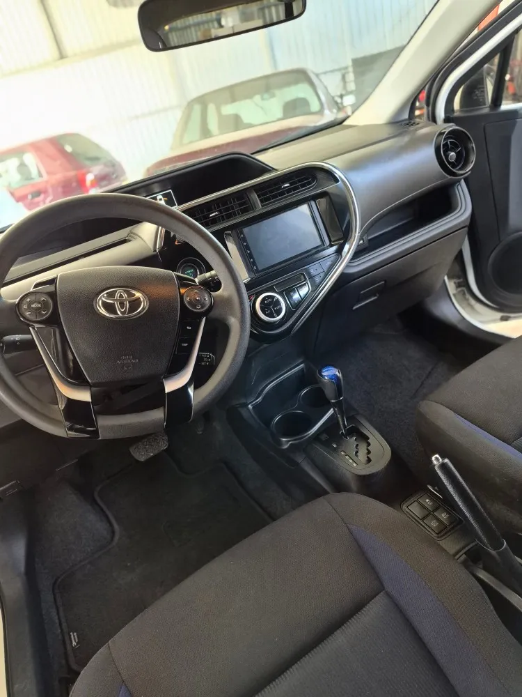 Toyota PRIUS C 1.5 HYBRID — foto 7
