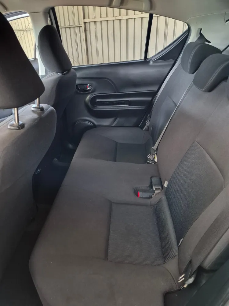Toyota PRIUS C 1.5 HYBRID — foto 11
