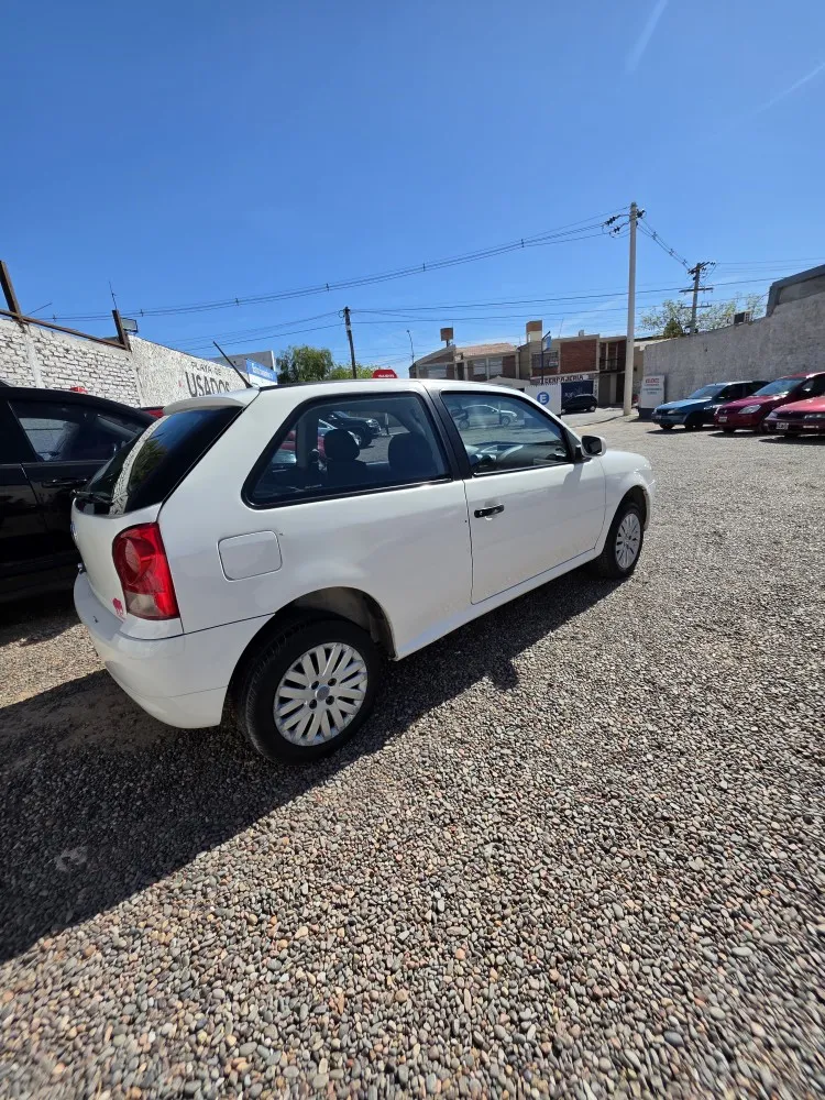 Volkswagen GOL 3P 1,4l Power 4g Dh A/c — foto 4