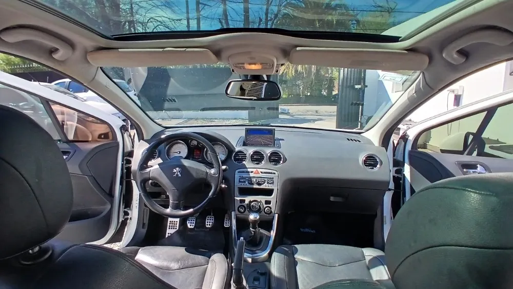 Peugeot 308 5P 2,0 Feline — foto 13