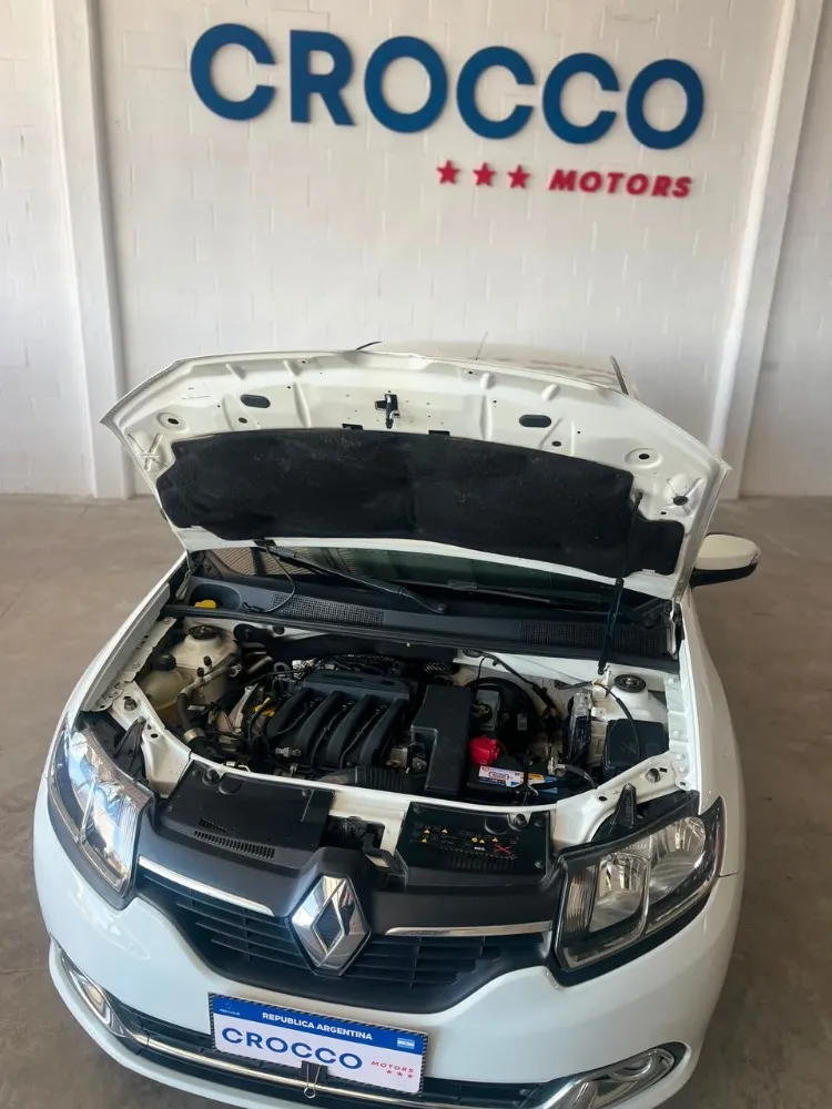 Renault LOGAN PRIVILEGE 1.6 — foto 6