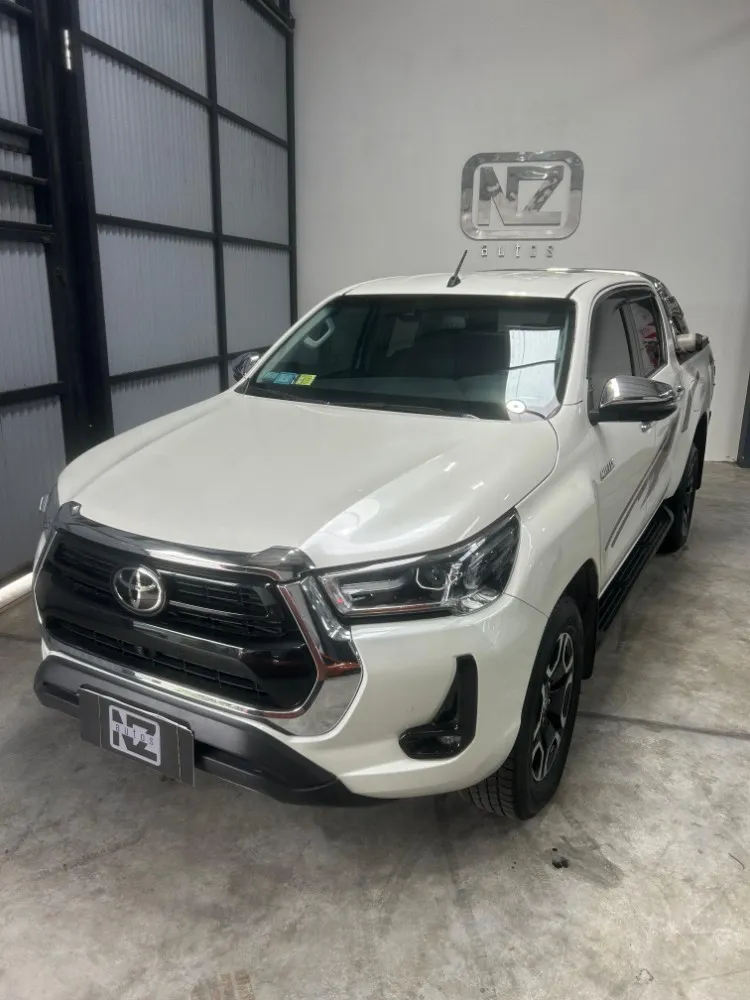 Toyota Hilux 2.8 Srx At Tdi dc 4x4 — foto 2