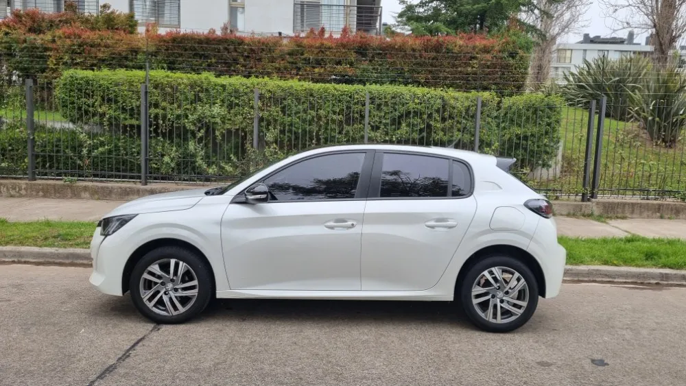 Peugeot 208 Allure — foto 7