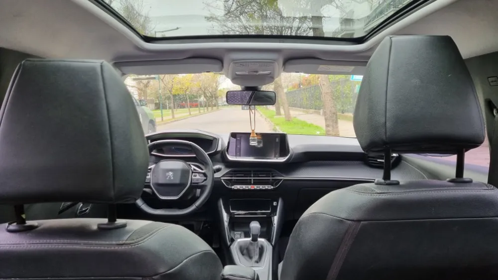 Peugeot 208 Allure — foto 14