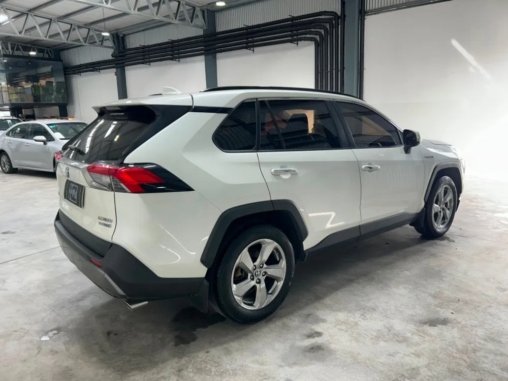 Toyota RAV4 2.5 Hybrid Ltd 4x4 — foto 8