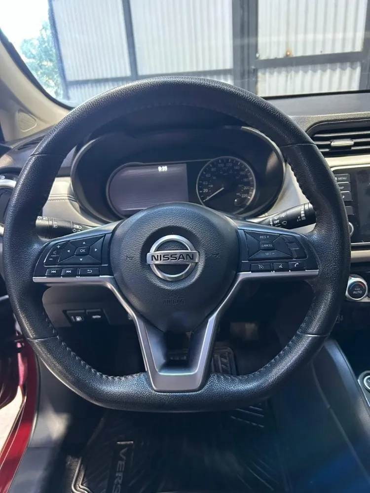 Nissan Versa 1.6 Exclusive At — foto 8