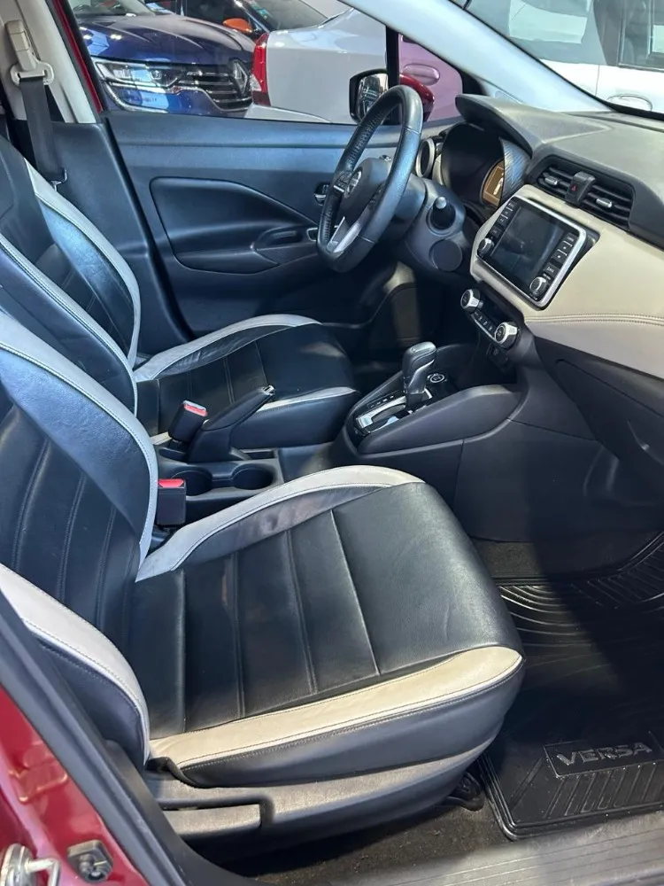 Nissan Versa 1.6 Exclusive At — foto 12