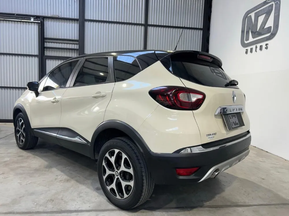 Renault Captur 2.0 Intens — foto 4