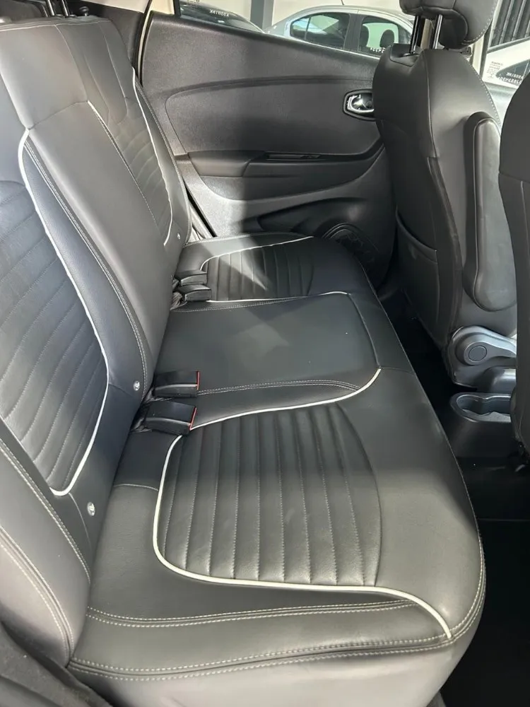 Renault Captur 2.0 Intens — foto 12