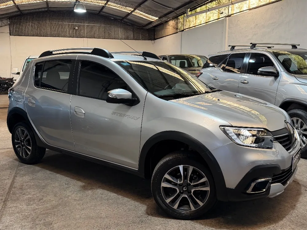 Renault SANDERO STEPWAY 5P 1,6 16V Intens CVT — foto 2