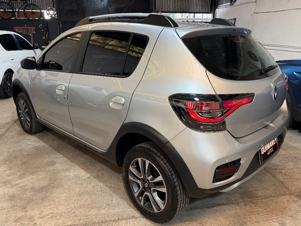 Renault SANDERO STEPWAY 5P 1,6 16V Intens CVT — foto 4