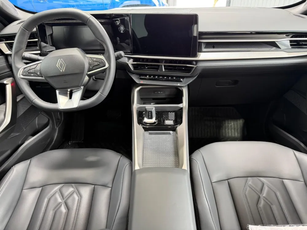 Renault BOREAL 1.3T 6AT Evolution — foto 10