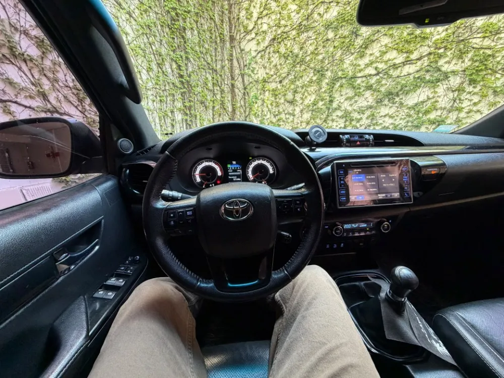 Toyota Hilux Pick Up SRX 4x4 D/c 2.8 TDI 6 M/T manual — foto 11